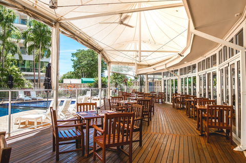 Poolside Restaurant And Bar - Hotel Accommodation 0