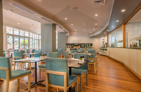 Poolside Restaurant And Bar - Hotel Accommodation 1