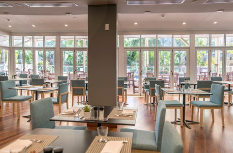 Poolside Restaurant And Bar - Hotel Accommodation 2