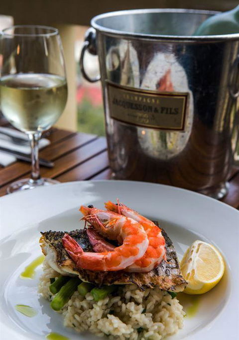 Hong Loch - Hotel Accommodation 9