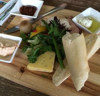 Eat Live Fresh - Hotel Accommodation