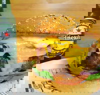 Farmhouse Burgers and Grill - Hotel Accommodation