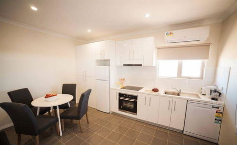 Papou's Kitchen Cafe - Hotel Accommodation 5