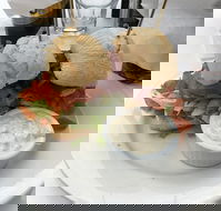 Canopy Cafe - Hotel Accommodation