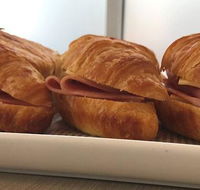 Saltwater Cafe  Pizza - Hotel Accommodation