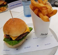 Ben's Burgers - Hotel Accommodation