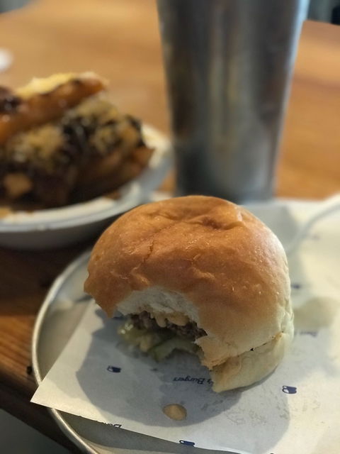 Ben's Burgers - Hotel Accommodation 2