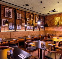 Ivy  Jack - Hotel Accommodation