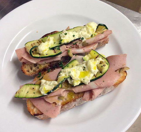 Ryans Restaurant - Hotel Accommodation 6