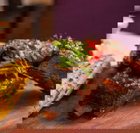 C.ex CoffsRibeye On Vernon - Hotel Accommodation