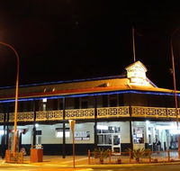 Castlereagh Hotel - Hotel Accommodation