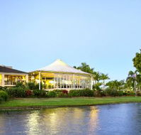 Emerald Lakes Golf Club - Hotel Accommodation