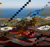 Tumbling Waters Retreat  Restaurant - Hotel Accommodation