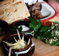 Worn-Out-Wares Cafe - Hotel Accommodation