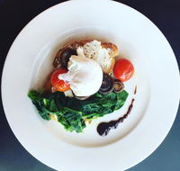 Outside The Square Cafe - Hotel Accommodation