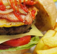 Melissa's Take Away - Hotel Accommodation