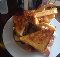 Three C's Cafe - Hotel Accommodation