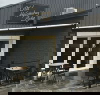 Old Highway Cafe - Hotel Accommodation