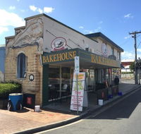 Penguin Country Bakehouse - Hotel Accommodation