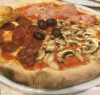 Lupa Woodfired Pizza - Hotel Accommodation