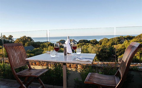 Other Side Of The Moon Restaurant - Hotel Accommodation 15