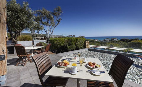 Other Side Of The Moon Restaurant - Hotel Accommodation 24
