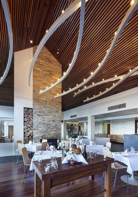 Other Side Of The Moon Restaurant - Hotel Accommodation 26