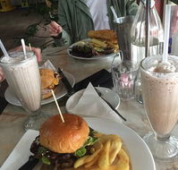 Top Notch Cafe - Hotel Accommodation