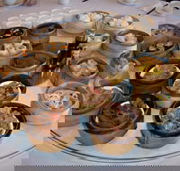 Chins Noodle House - Hotel Accommodation