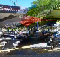 Deano's Cafe - Hotel Accommodation