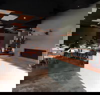 Hampton  Maley - Hotel Accommodation