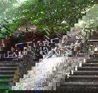 Chalet Healy Cafe - Hotel Accommodation