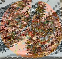 Eat Pizza - Hotel Accommodation