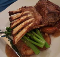 Eljays Restaurant at Comfort Inn Bay of Isles - Hotel Accommodation