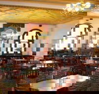 Hoover's Cafe - Hotel Accommodation