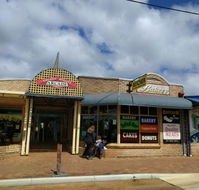 Golden Wattle Cafe Bakery - Hotel Accommodation