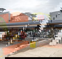 Avenues Cafe Bar - Hotel Accommodation