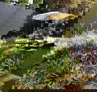 Cafe on Railway - Hotel Accommodation