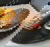 Clara's Coffee Lounge - Hotel Accommodation