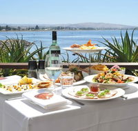 Eat at Whalers restaurant - Hotel Accommodation