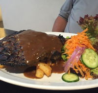 Plough and Harrow Pub and Restaurant - Hotel Accommodation