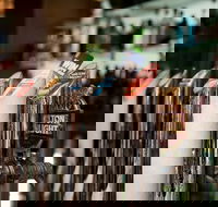 Sharky's Bar - Hotel Accommodation