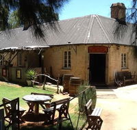 Overland Corner Hotel - Hotel Accommodation