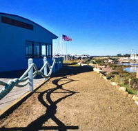 The Deck Cafe - Hotel Accommodation