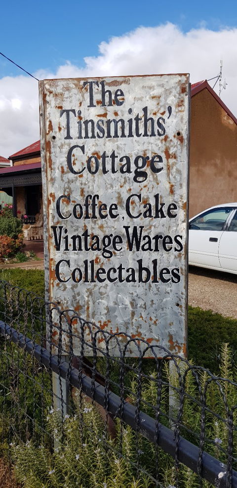 The Tinsmith's Cottage - Hotel Accommodation 4
