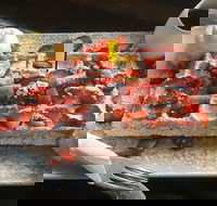 Two Bees Cafe - Hotel Accommodation