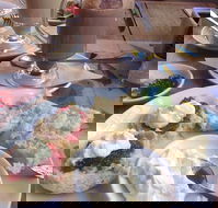 Dancing Waters Cafe - Hotel Accommodation