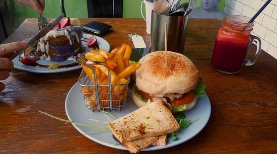 Burleigh Town QLD Hotel Accommodation