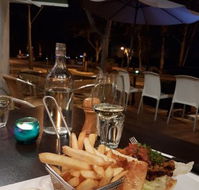 Lazy River Bar  Bistro - Hotel Accommodation