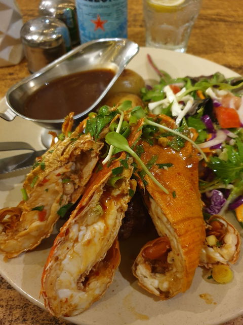 Maisie's Seafood And Steakhouse - Hotel Accommodation 6